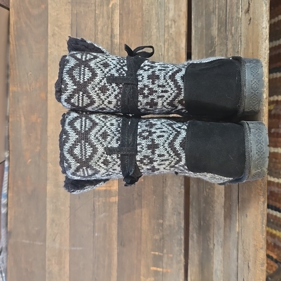 Essentials by Muk Luks slipper boots size 10 - Picture 2 of 8